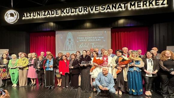 Türk Dünyasının 'Umay Ana'larına İstanbul'da ödül yağmuru...