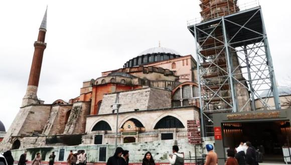 Ayasofya'da büyük restorasyon devam ediyor! II. Bayezid Minaresi güçlenerek yükselecek...